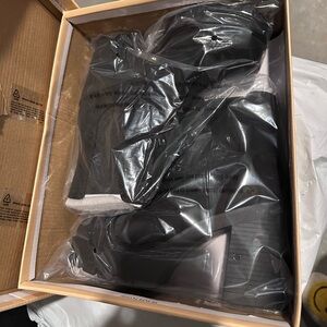 Black Boots: NEVER WORN
